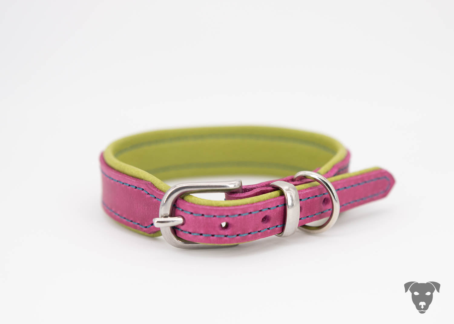 Hundehalsband feinst bestickt, handgefertigte Hundehalsbänder aus Meisterhand. Fettleder Halsband, Riemen Halsband oder klassisches Nappa Halsband, mit Lasergravur, Heiß Geprägt oder feinst bestickt, handmade-4-dogs