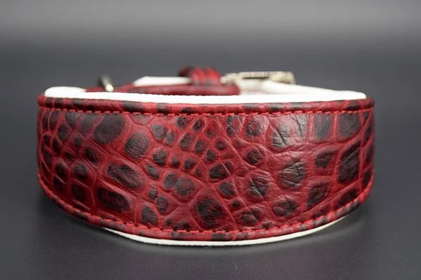 Hundehalsband feinst bestickt, handgefertigte Hundehalsbänder aus Meisterhand. Fettleder Halsband, Riemen Halsband oder klassisches Nappa Halsband, mit Lasergravur, Heiß Geprägt oder feinst bestickt, handmade-4-dogs