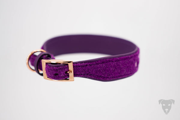 Hundehalsband feinst bestickt, handgefertigte Hundehalsbänder aus Meisterhand. Fettleder Halsband, Riemen Halsband oder klassisches Nappa Halsband, mit Lasergravur, Heiß Geprägt oder feinst bestickt, handmade-4-dogs