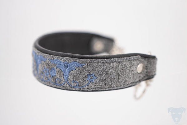 Hundehalsband feinst bestickt, handgefertigte Hundehalsbänder aus Meisterhand. Fettleder Halsband, Riemen Halsband oder klassisches Nappa Halsband, mit Lasergravur, Heiß Geprägt oder feinst bestickt, handmade-4-dogs