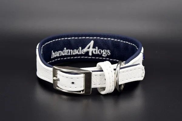 Hundehalsband feinst bestickt, handgefertigte Hundehalsbänder aus Meisterhand. Fettleder Halsband, Riemen Halsband oder klassisches Nappa Halsband, mit Lasergravur, Heiß Geprägt oder feinst bestickt, handmade-4-dogs