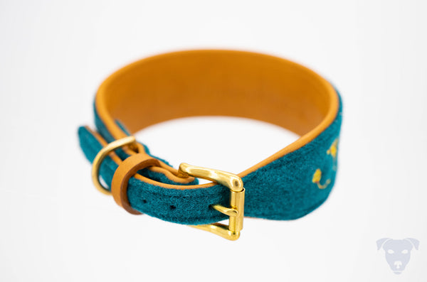 Hundehalsband feinst bestickt, handgefertigte Hundehalsbänder aus Meisterhand. Fettleder Halsband, Riemen Halsband oder klassisches Nappa Halsband, mit Lasergravur, Heiß Geprägt oder feinst bestickt, handmade-4-dogs