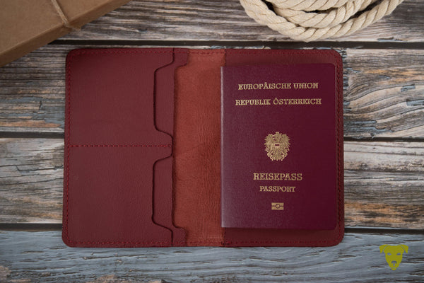 PASSPORT COVER RUBY RED