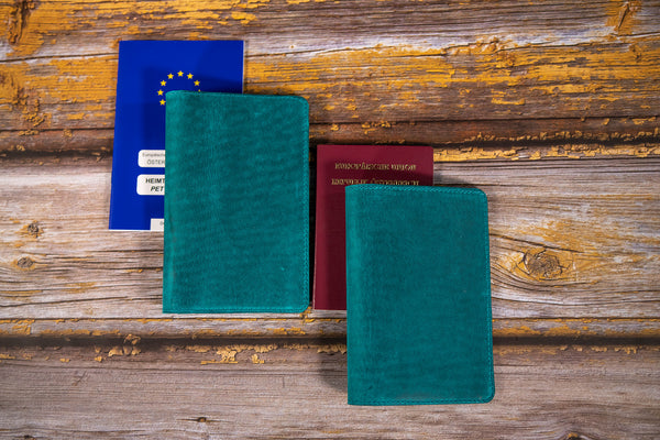 EU pet passport cover CRAZY HORSE turquoise