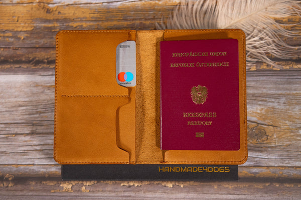 PASSPORT COVER COGNAC