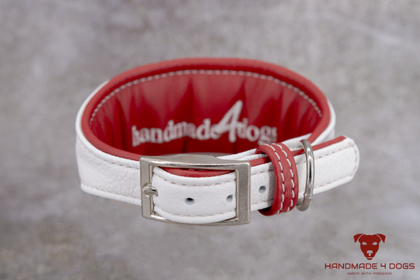 Hundehalsband feinst bestickt, handgefertigte Hundehalsbänder aus Meisterhand. Fettleder Halsband, Riemen Halsband oder klassisches Nappa Halsband, mit Lasergravur, Heiß Geprägt oder feinst bestickt, handmade-4-dogs